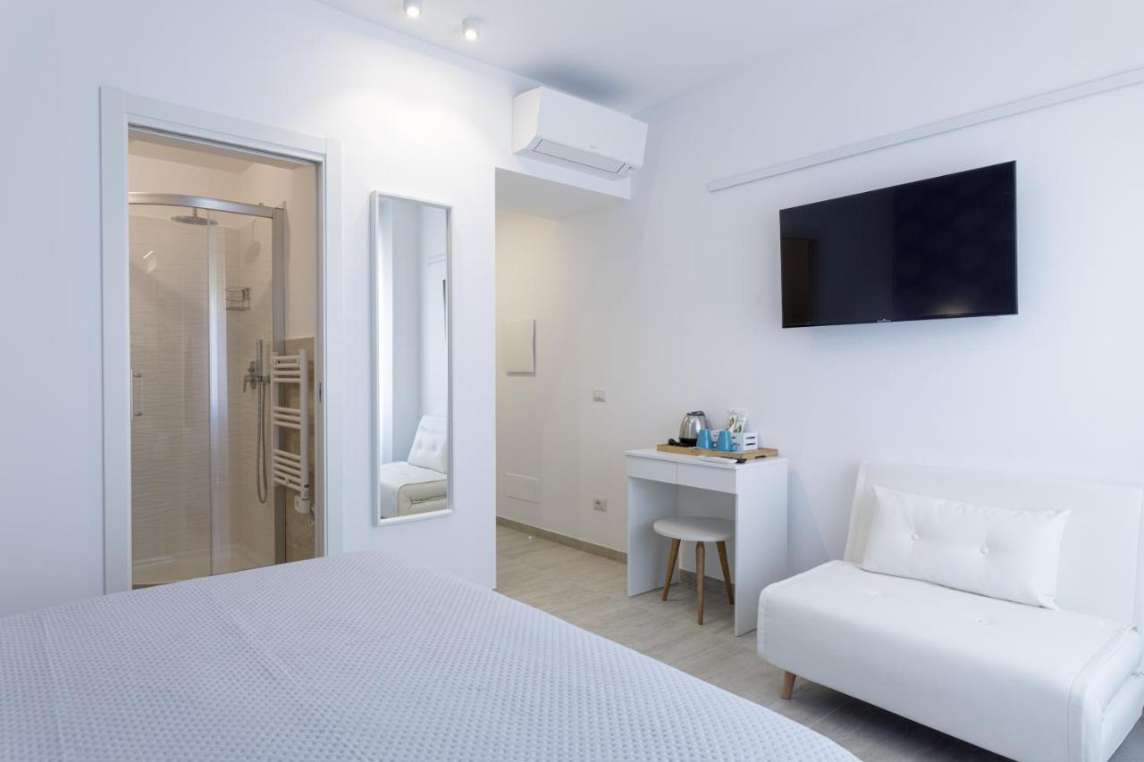 Vista Mare Guest House 시비타노바 마르셰 외부 사진