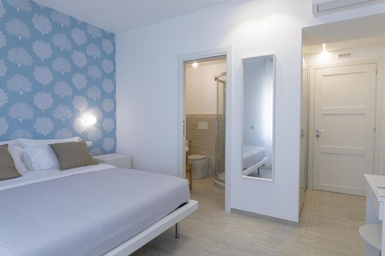 Vista Mare Guest House 시비타노바 마르셰 외부 사진