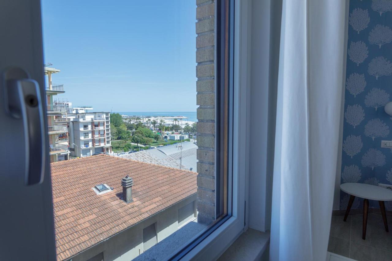 Vista Mare Guest House 시비타노바 마르셰 외부 사진
