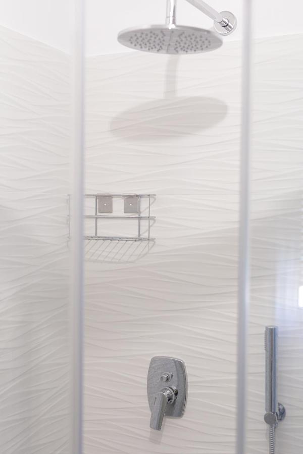 Vista Mare Guest House 시비타노바 마르셰 외부 사진